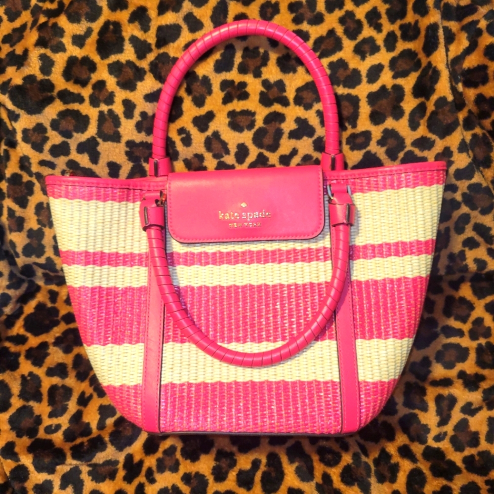 Kate Spade Pink and White Woven Tote Bag/Cross body. Excellent like new🩷